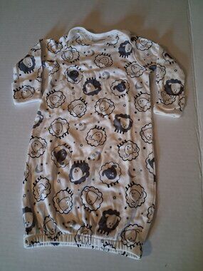 Garanimals Lions and sheep sleeping gown 0-3M